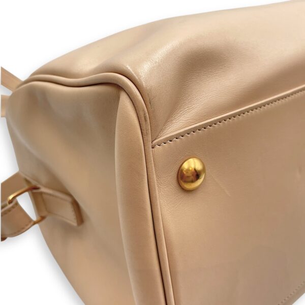 Boston Beige Shoulder Bag in Calfskin, Gold hardware - Image 8