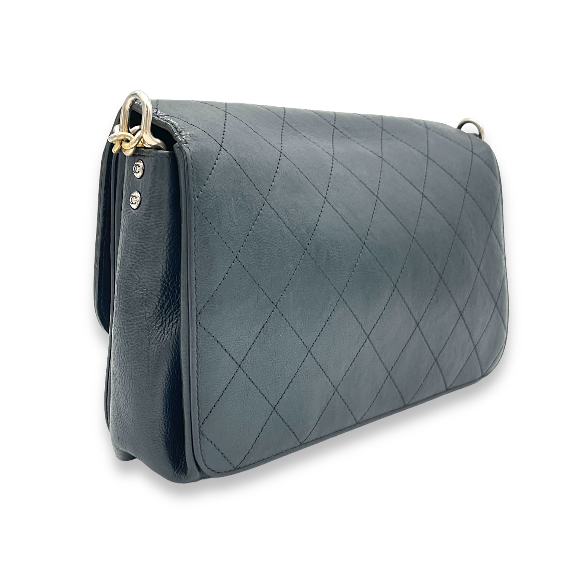 Classic Crossbody Bag Black in Calfskin, Gold hardware - Image 5