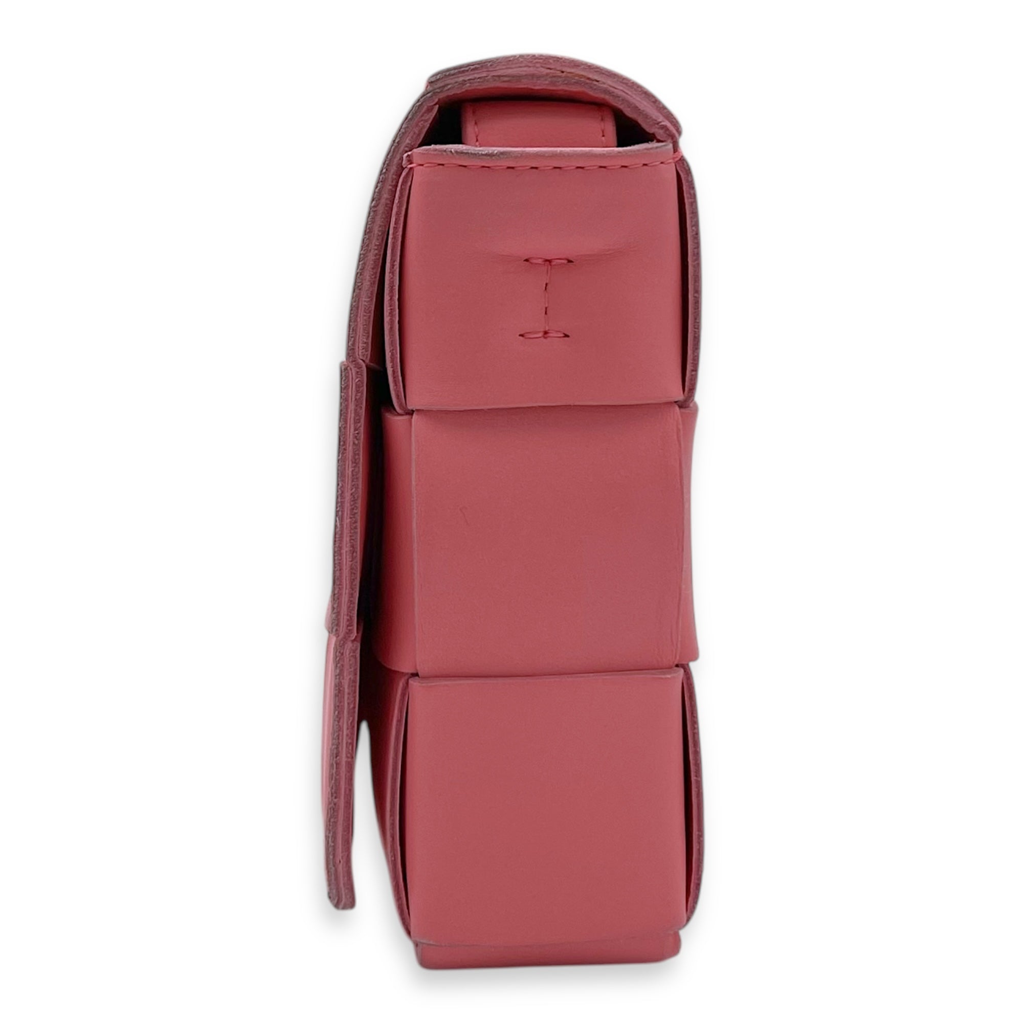 Cassette Crossbody Bag Pink in Calfskin, Silver hardware - Image 4
