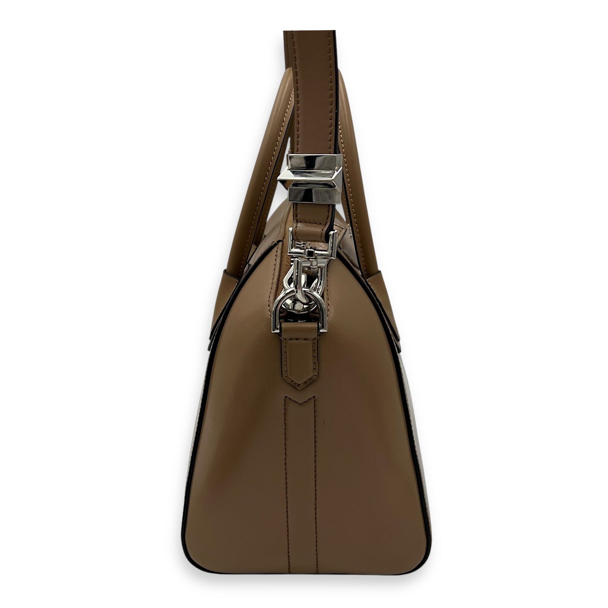 Antigona Beige Top Handle Bag in Calfskin, Silver hardware - Image 4