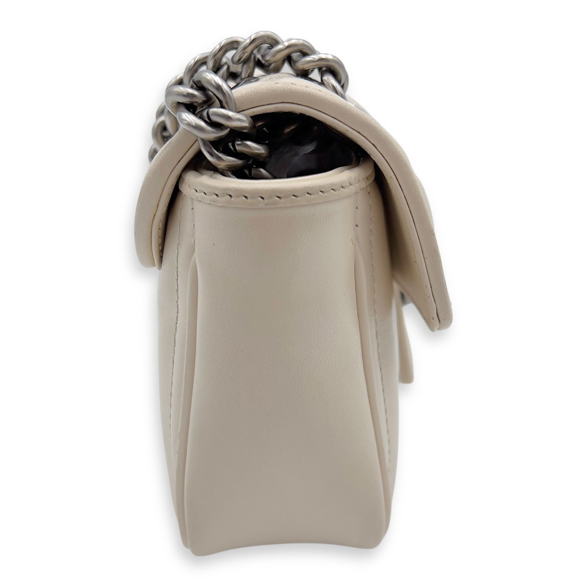 GG Marmont Mini White Shoulder Bag in Calfskin, Silver hardware - Image 4