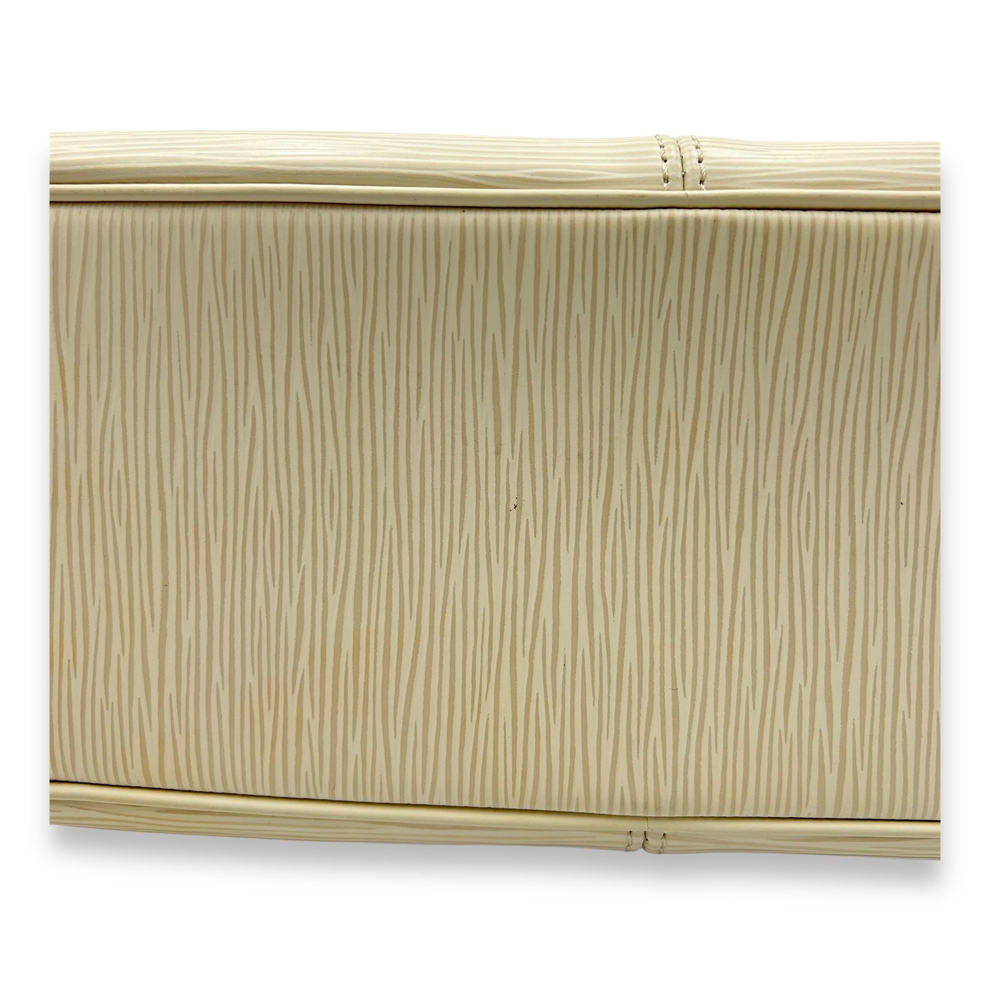 Turenne Shoulder Bag White in Epi Leather, Silver hardware - Image 8