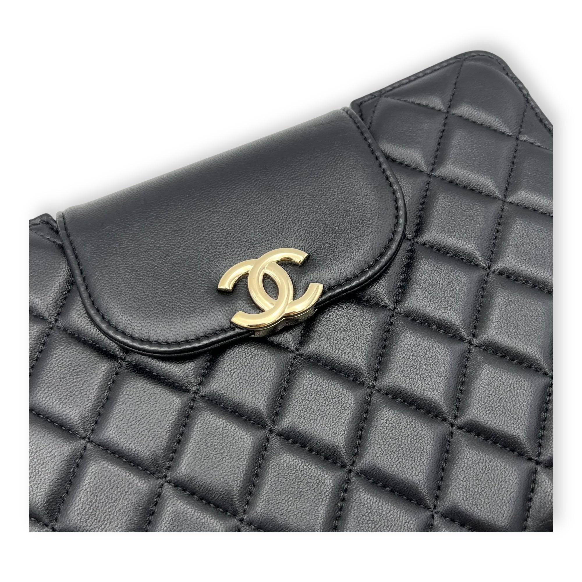 CC Clutch Black in Lambskin, Gold hardware - Image 7