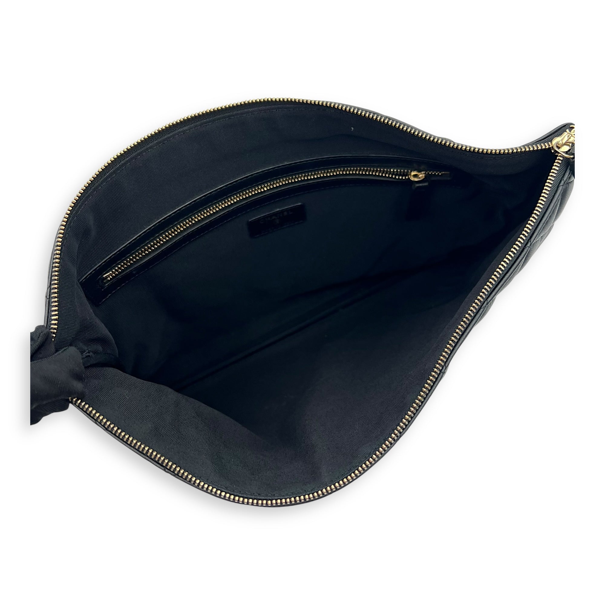 Classic Pouch Black in Lambskin, Gold hardware - Image 5