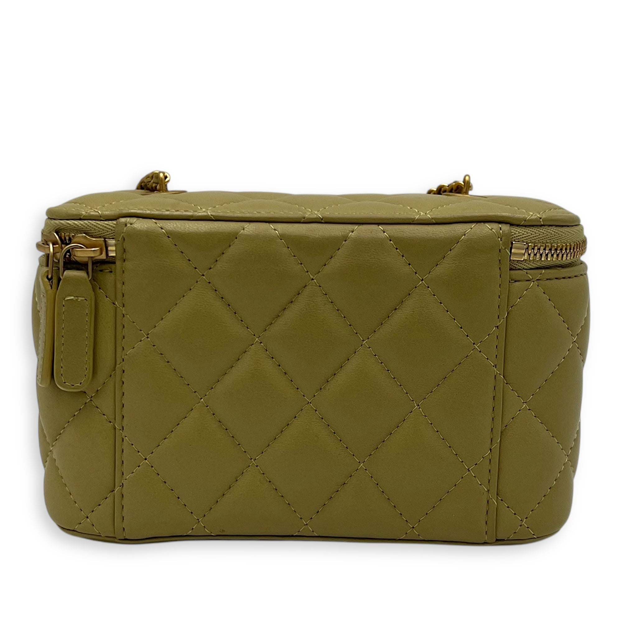 CC Green Vanity Bag in Lambskin, Gold hardware - Image 3