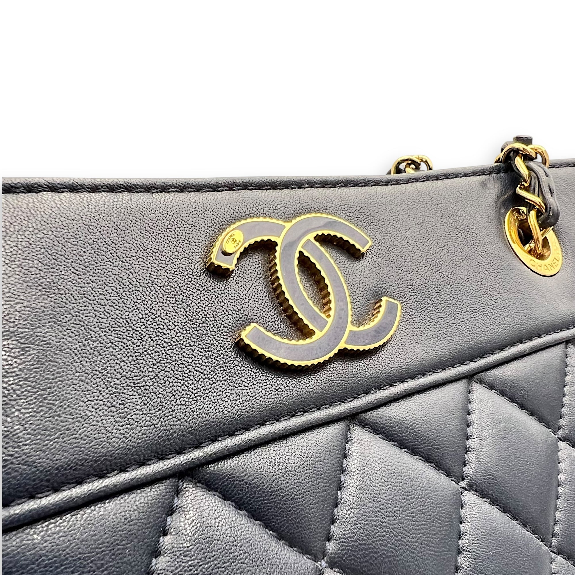 CC Shoulder Bag Blue in Calfskin, Gold hardware - Image 9