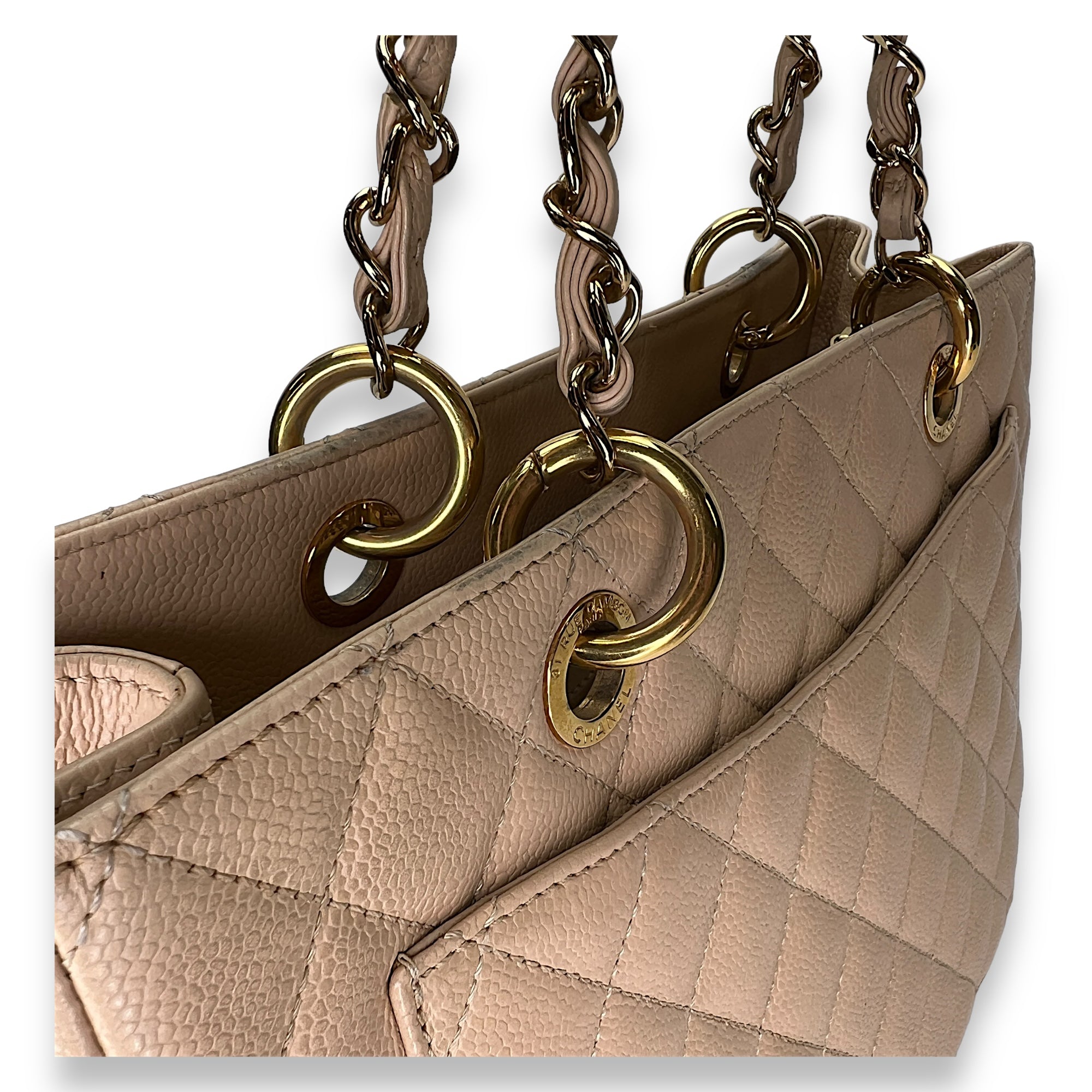 GST Beige Shoulder Bag in Caviar Leather, Gold hardware - Image 10