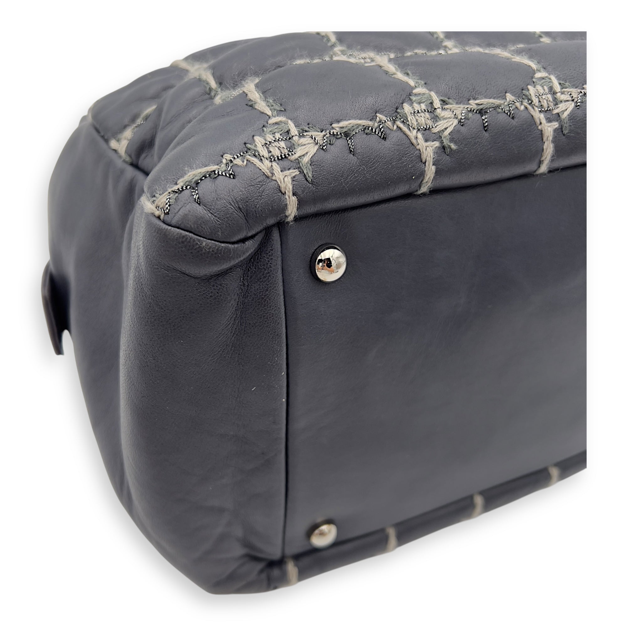 Double Stitch Bubble Grey Shoulder Bag in Tweed and Lambskin, Silver hardware - Image 11