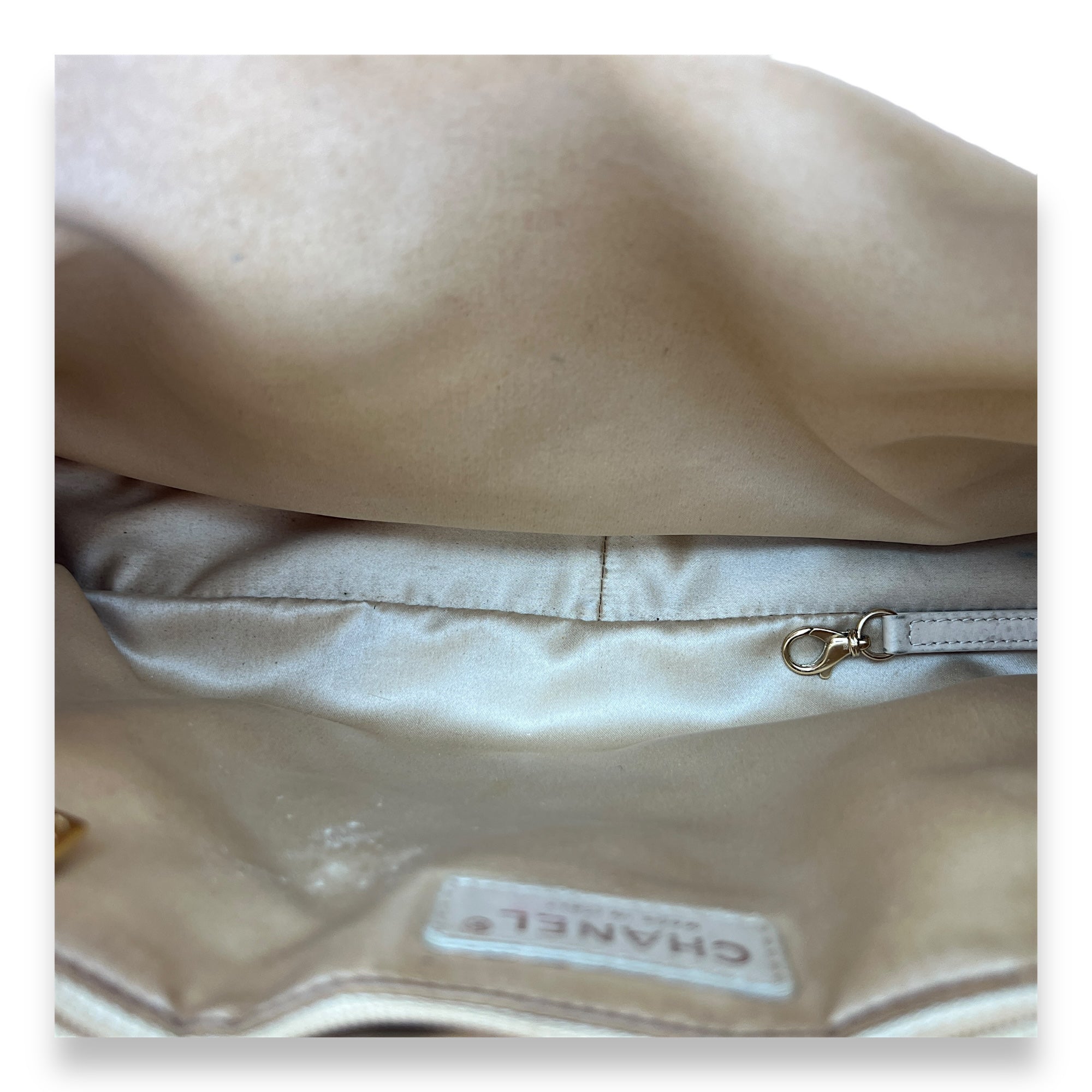 GST Beige Shoulder Bag in Caviar Leather, Gold hardware - Image 12