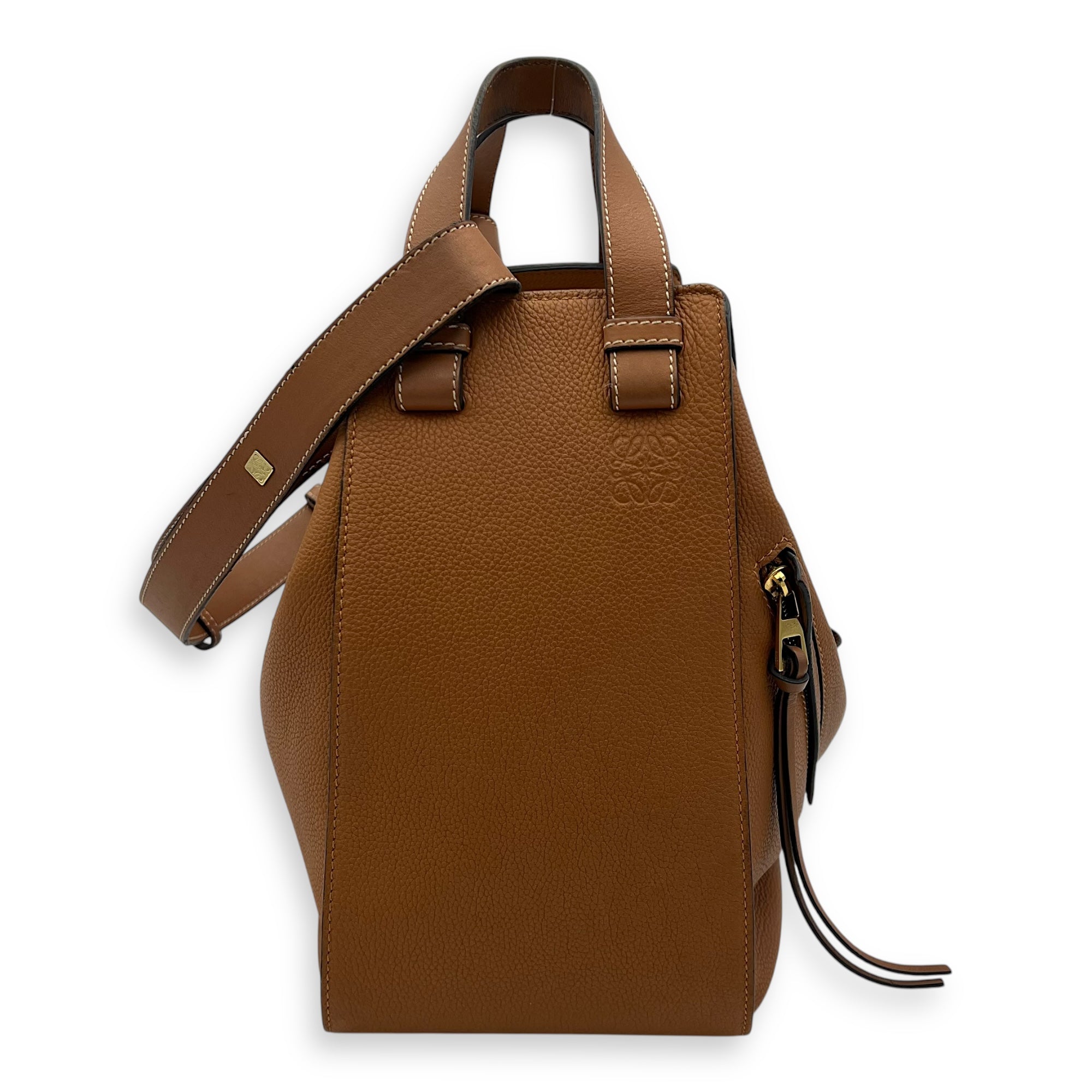 Hammock Medium Brown Shoulder Bag in Calfskin, Gold hardware