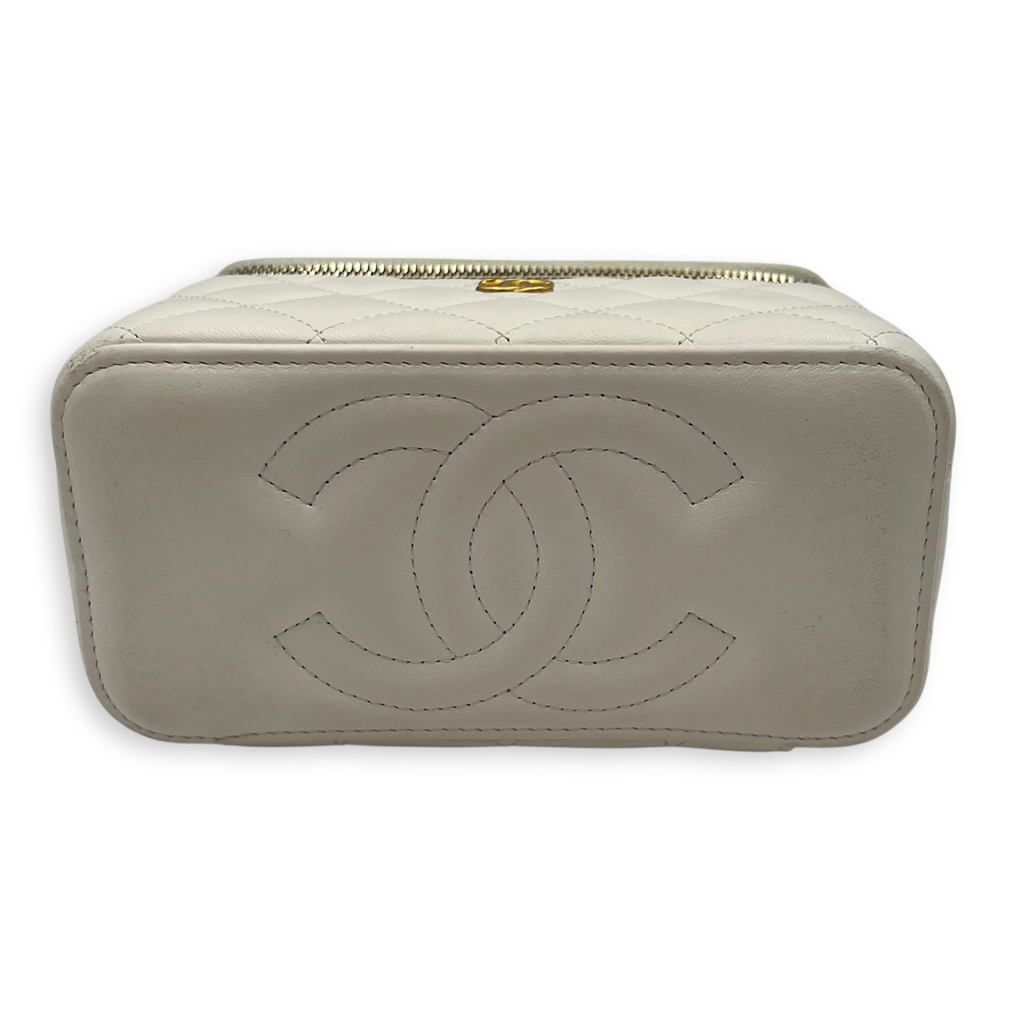 Pearl Crush Vanity Bag White in Lambskin, Gold hardware - Image 6
