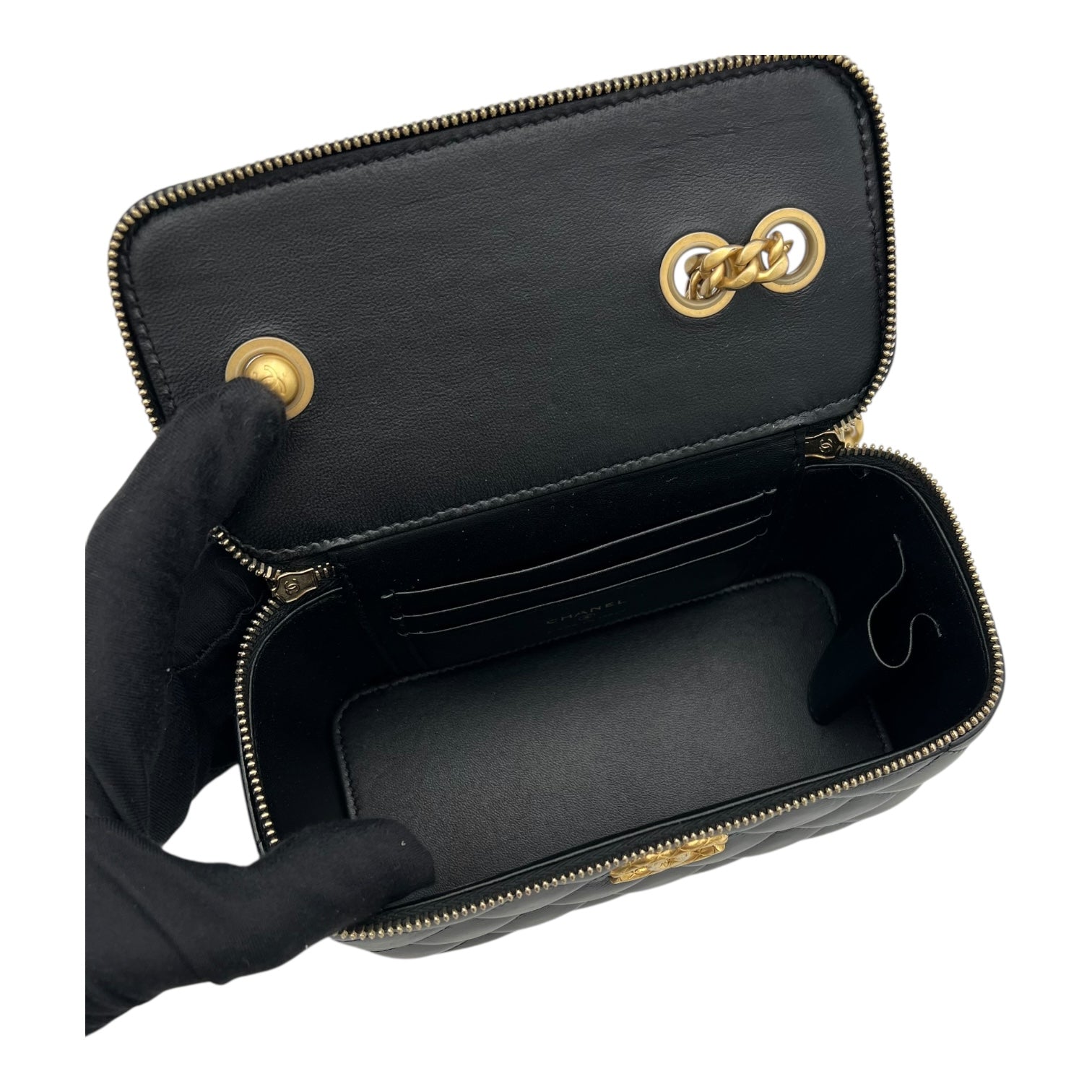 Pearl Crush Vanity Crossbody Bag Black in Lambskin, Gold hardware - Image 7