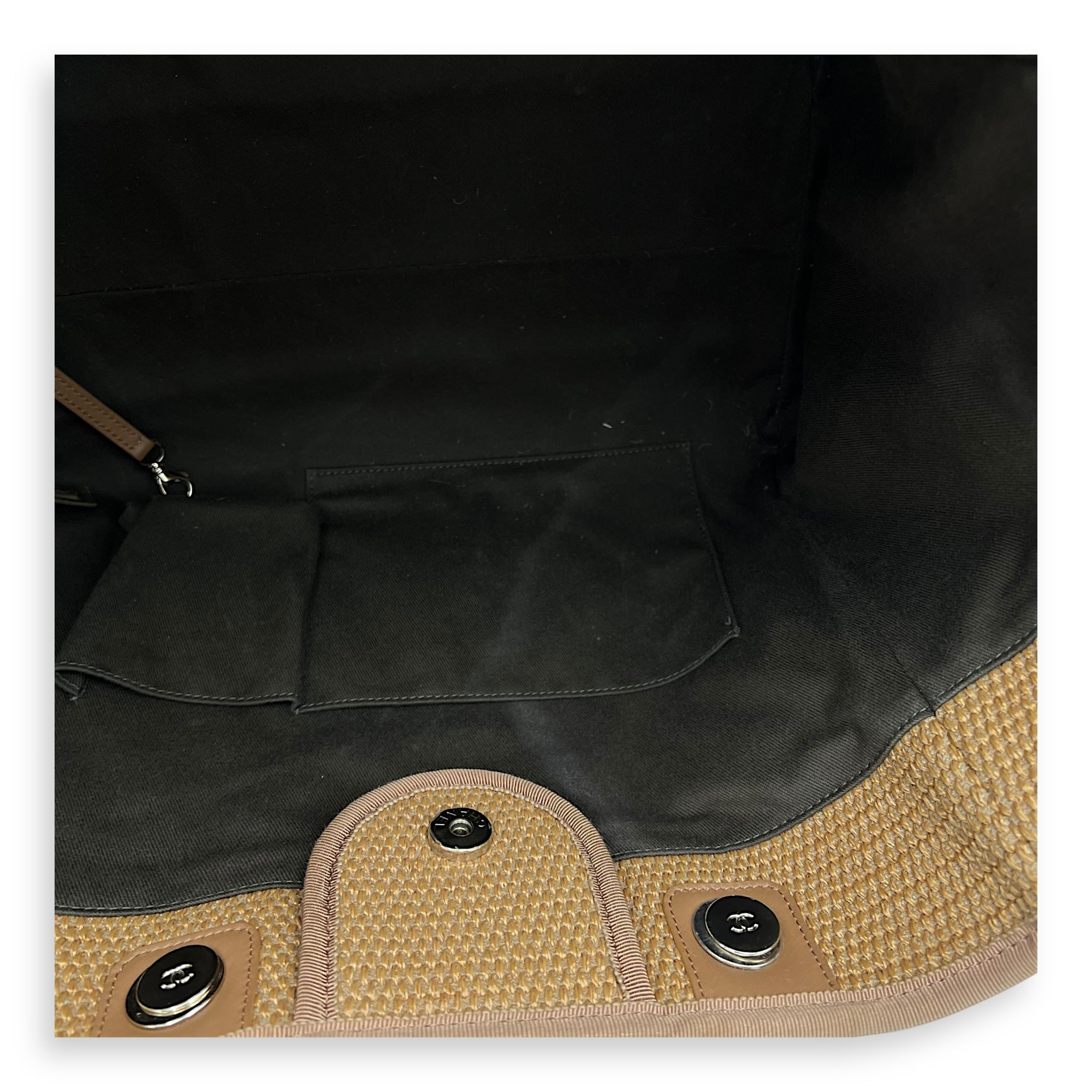 Deauville Medium Brown Tote Bag in Raffia, Gold hardware - Image 8