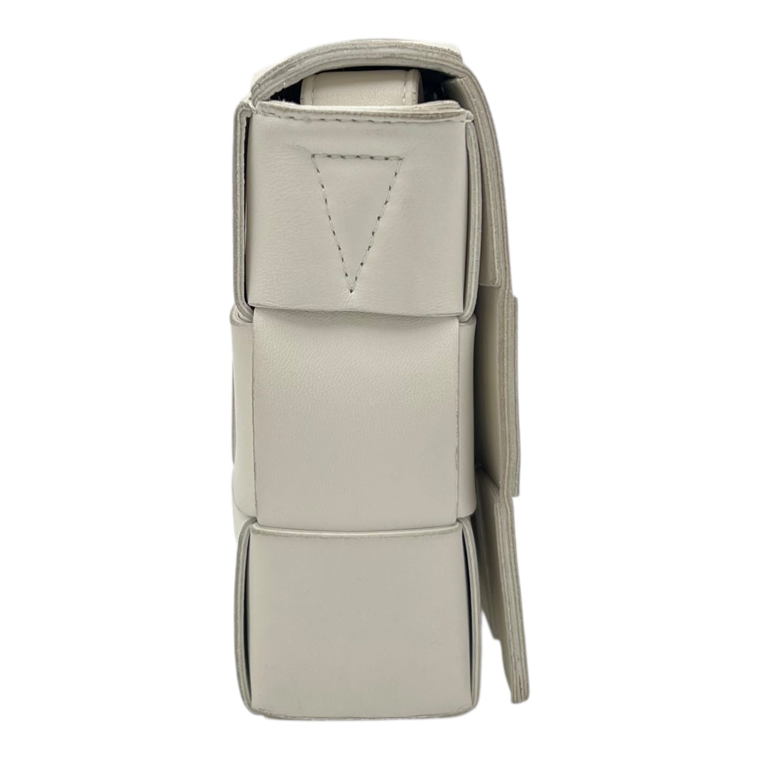 Cassette Crossbody Bag White in Calfskin, Silver hardware - Image 4